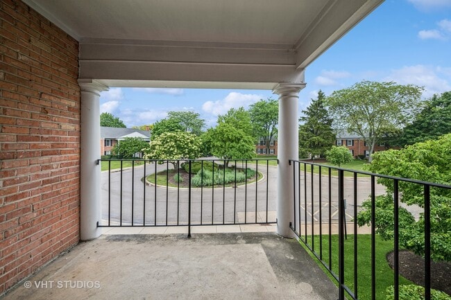 Building Photo - 563 Shorely Dr