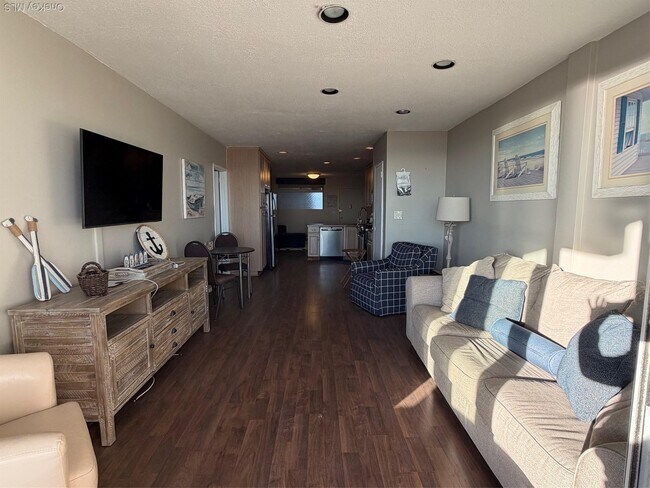 Foto del edificio - 830 Shore Rd