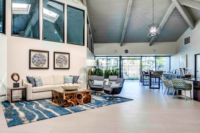 Building Photo - Solana at Grand