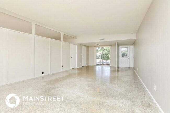 Foto del edificio - 5205 Haverhill Dr