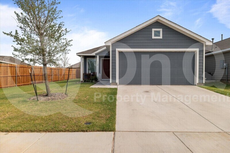 Primary Photo - 3328 Turkey Trot Ln