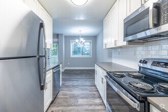 Interior Photo - The Alante in Alexandria