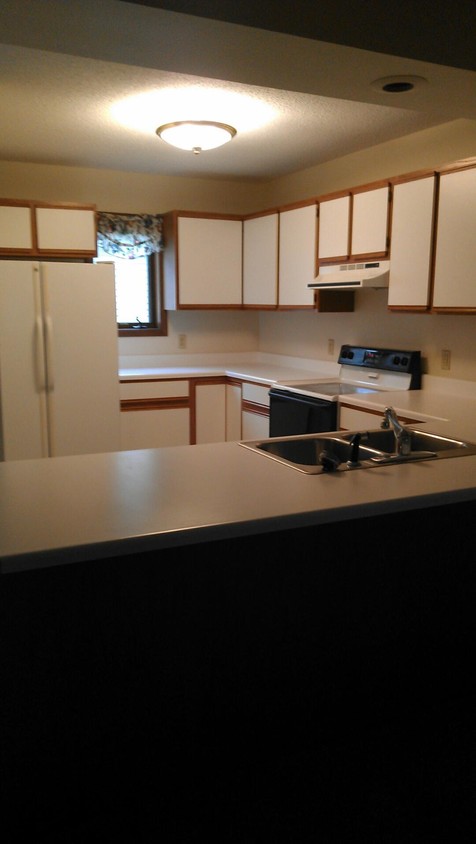 Kitchen - 26 Westview Dr