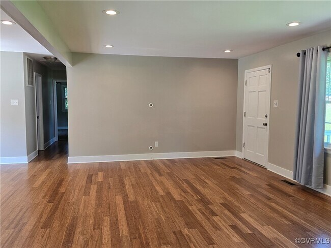 Foto del edificio - 4511 Otterdale Rd