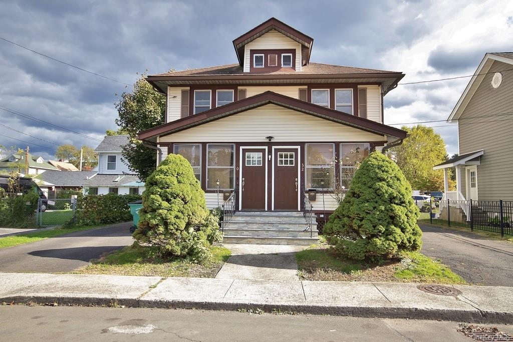 Primary Photo - 32 S Brett St