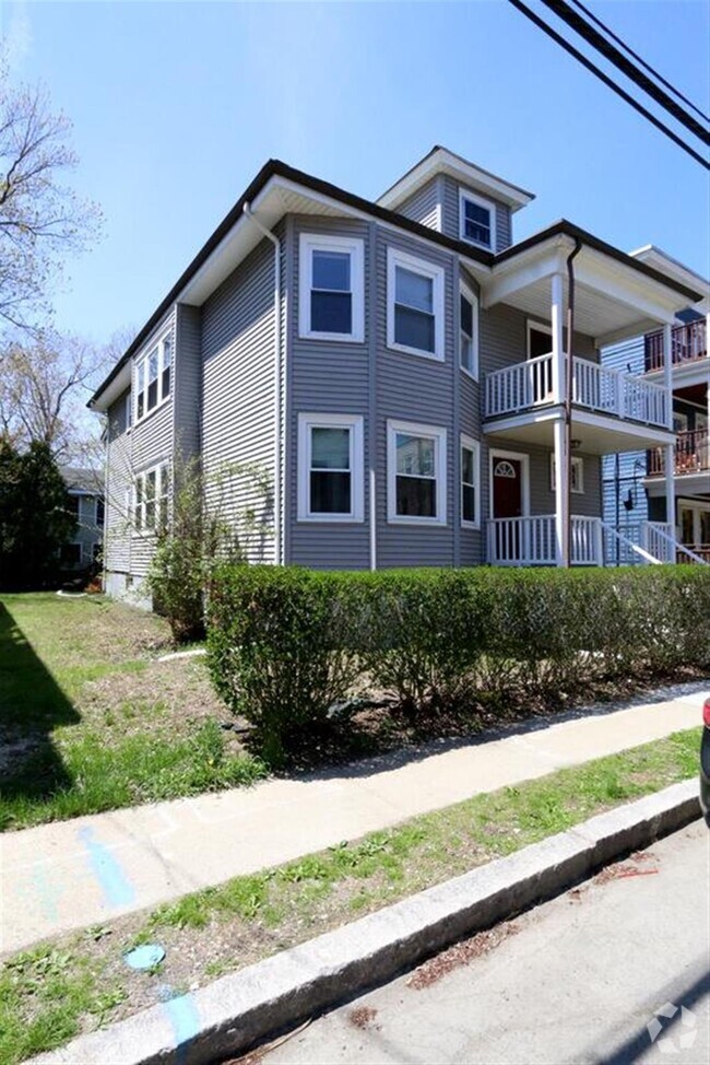 Building Photo - 56 Standish St