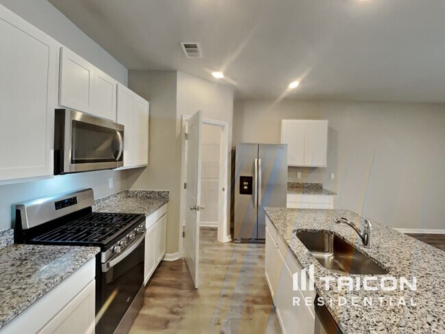 Building Photo - 5351 Owens Ln