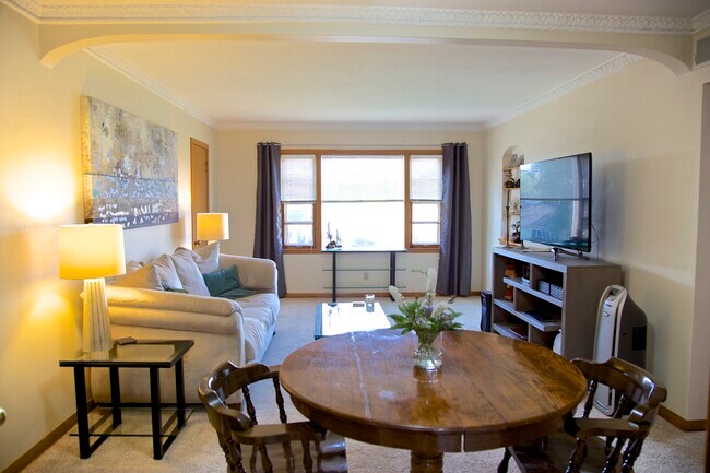 Living Room (North) - 8015 Harwood Ave