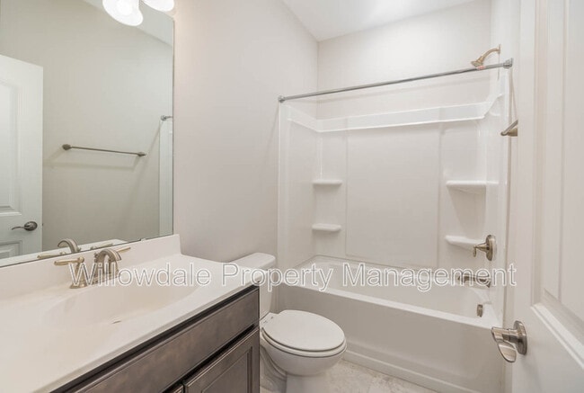 Foto del edificio - 8002 Reedybrook Crossing