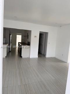 Foto del edificio - 1362 NE 145th St