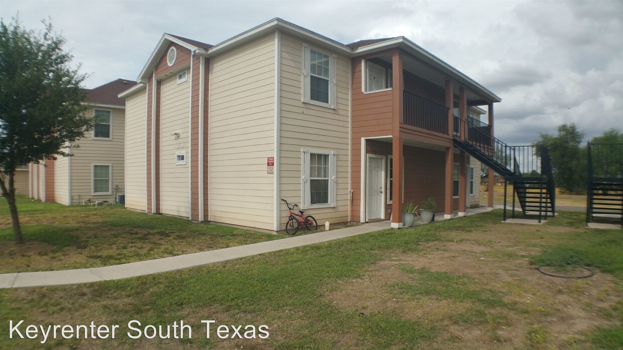 Primary Photo - 116 N Linares St