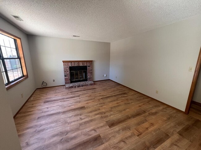 Building Photo - 3726 Pinnacle Ct