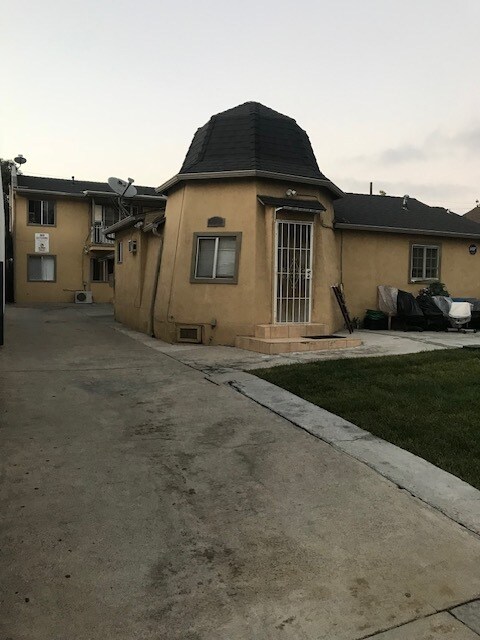 Foto principal - 435 W Acacia Ave