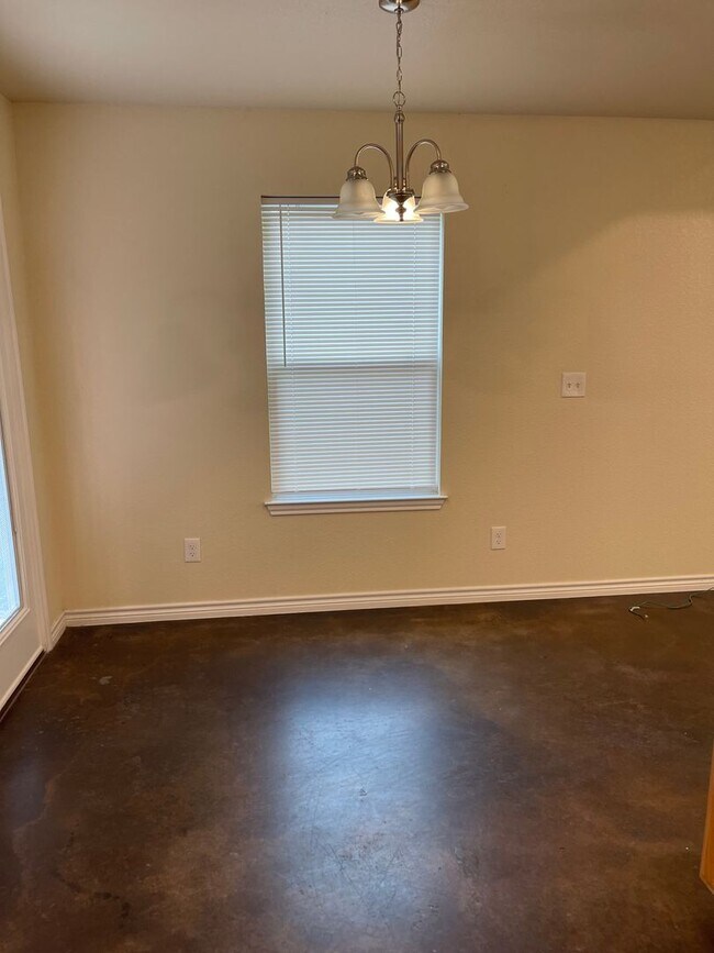 Foto del edificio - Newer Brick 3/2 Home