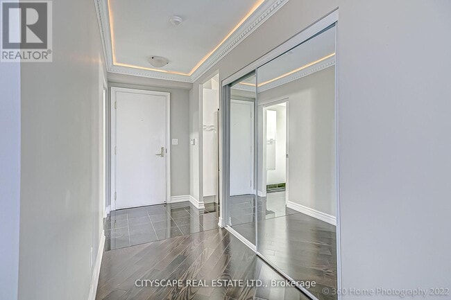 Building Photo - 1-1811 Palace Pier Ct