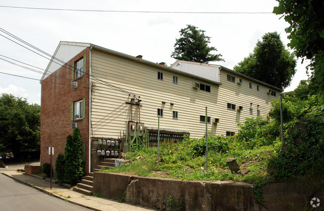 Building Photo - 13th Street