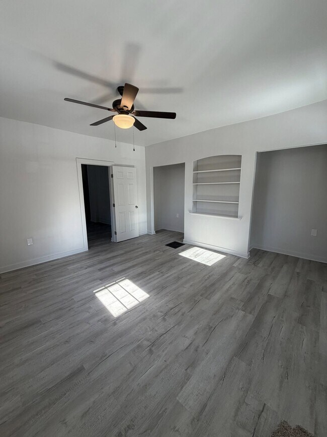 Foto del edificio - 1015 Eastman St