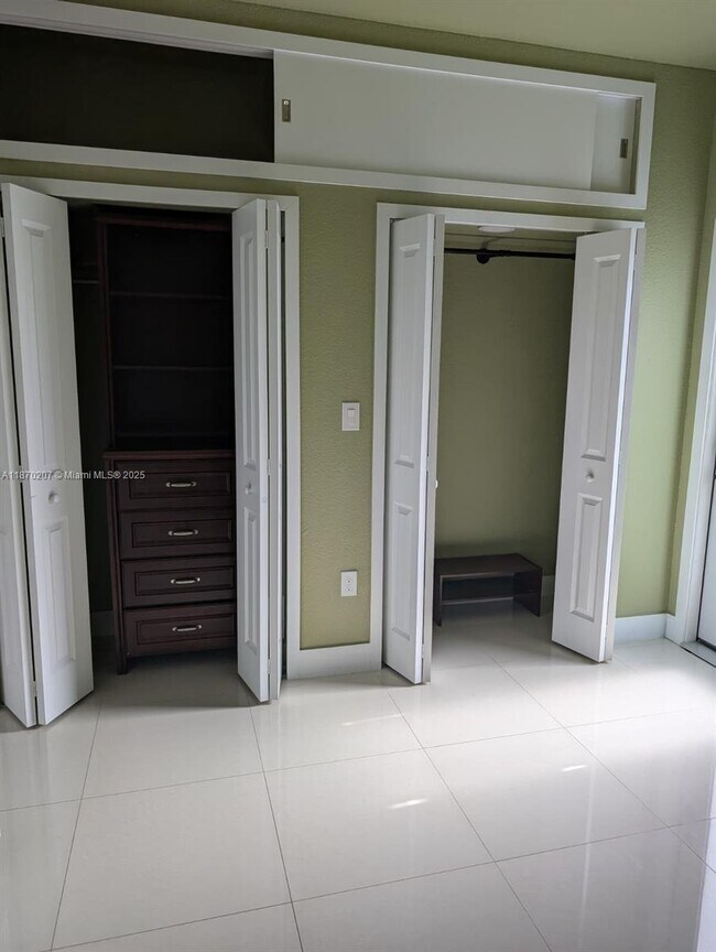 Foto del edificio - 14656 SW 23rd Ter