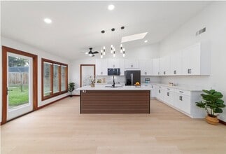 Building Photo - 11411 Ash Creek Dr
