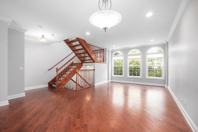 Foto del edificio - 2634 Blakely Ln