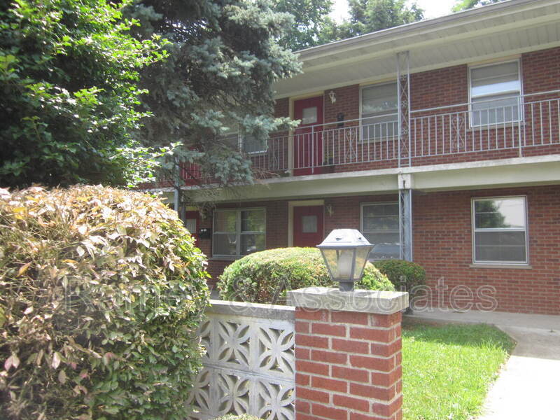 Primary Photo - 2412 Mount Claire Ave