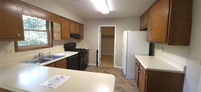 Building Photo - 6601 Brittwood Way