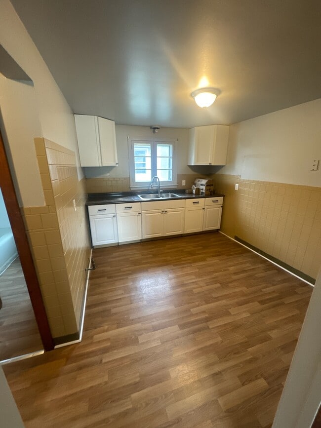 Building Photo - 80 Haller Ave