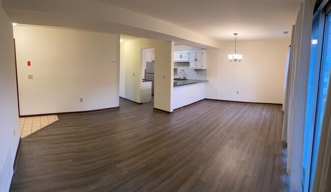 LR/DR - 93 Park Ave