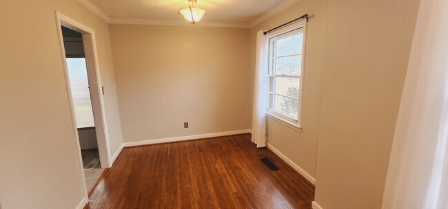 Foto del edificio - 209 Knoll Crest Dr