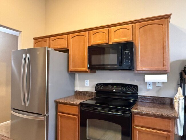 Building Photo - 4533 S 236th Dr