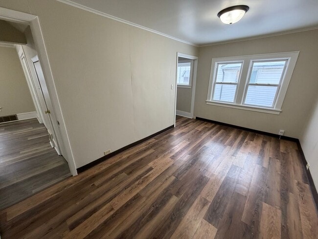 Building Photo - Vine, 732-734