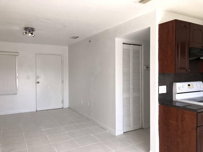 Foto del edificio - 1453 SW 3rd St