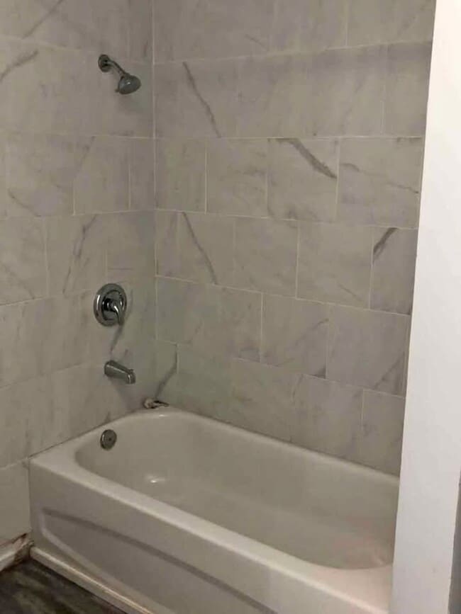 Photo du bâtiment - 806-806 Simcoe St