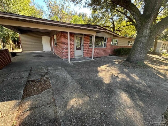 Foto del edificio - 1012 Kearny Dr