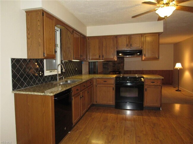 Building Photo - 9588 Hoose Rd