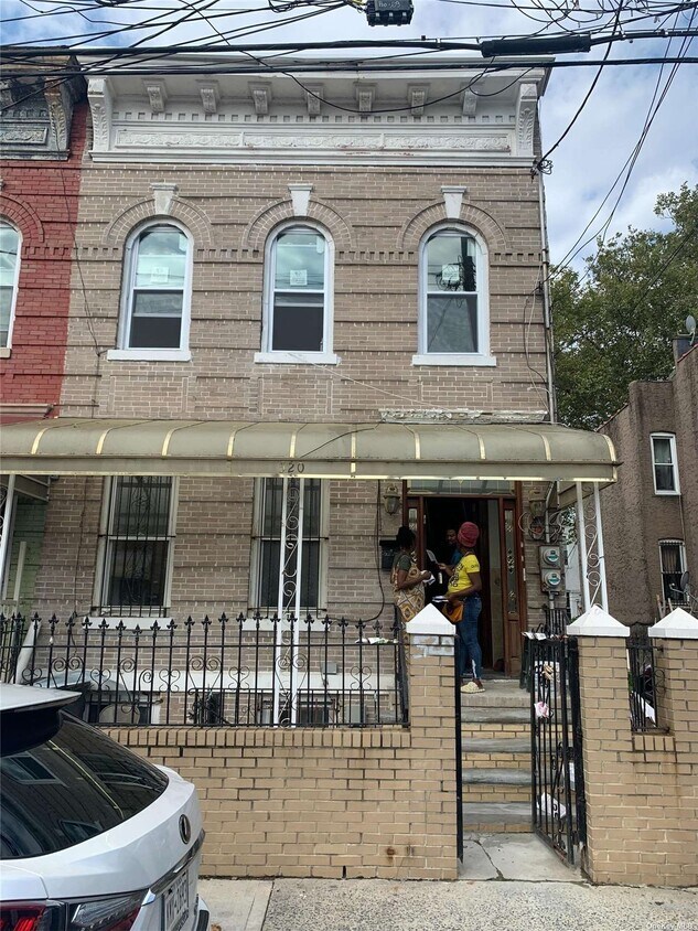 520 Cleveland St, Brooklyn, NY 11208 Townhome Rentals in Brooklyn NY