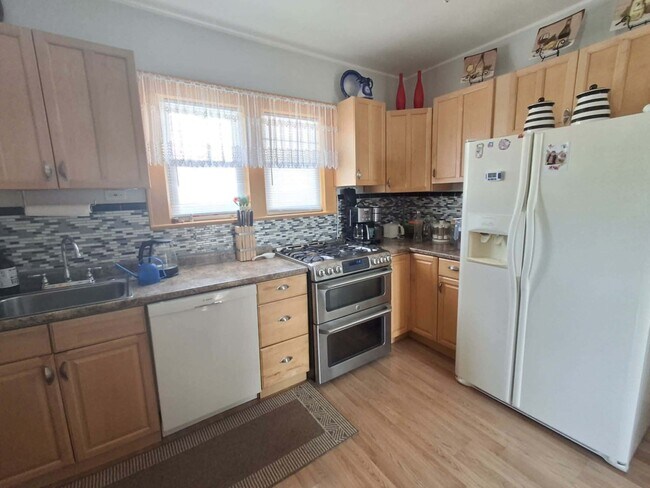 Foto del edificio - 180 N Broadway