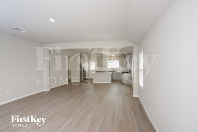 Foto del edificio - 1826 Morse Way