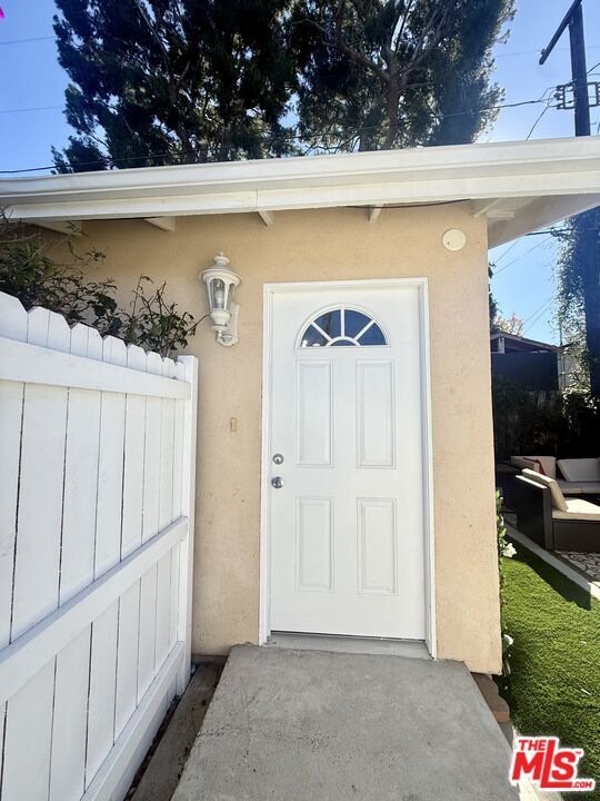 Foto del edificio - 18002 Collins St