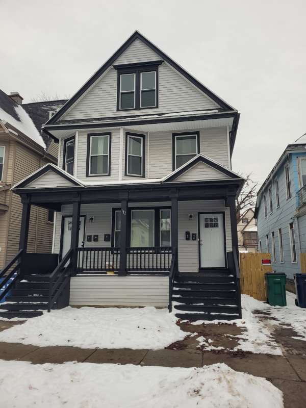 Building Photo - 112 19th St