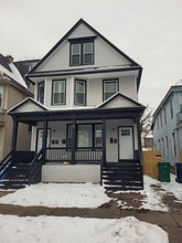 Building Photo - 112 19th St