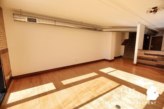 Foto del edificio - 600 Broadway Ave NW