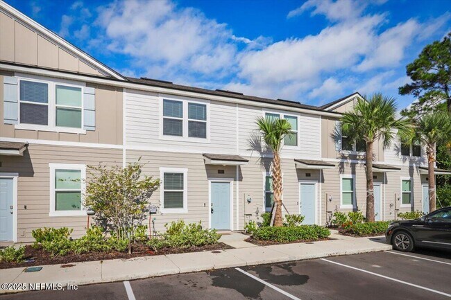 Foto del edificio - 85 Elmhurst Ln