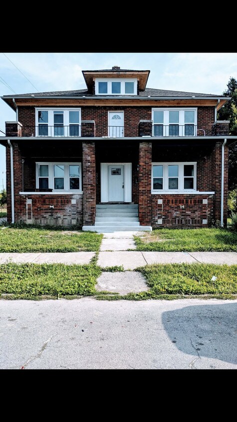 Front - 3725 Glynn Ct