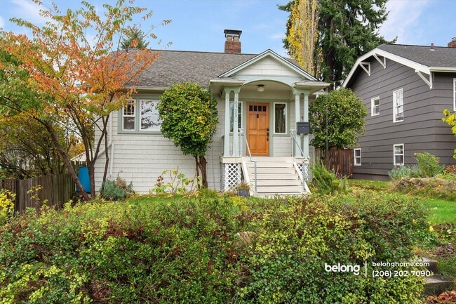 Building Photo - 6350 37th Ave SW