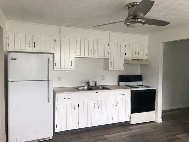 Building Photo - 212-212.5-2125 Filbert St