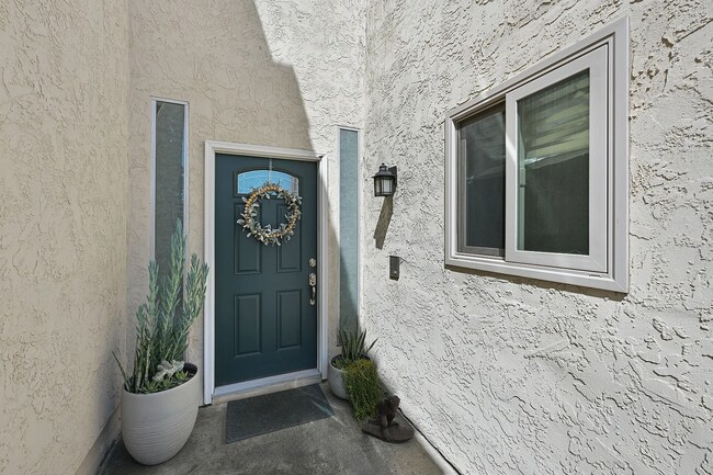 Building Photo - 7525 Jerez Ct