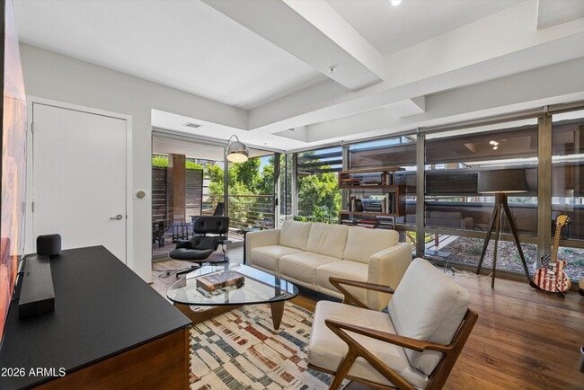 Foto del edificio - 7157 E Rancho Vista Dr