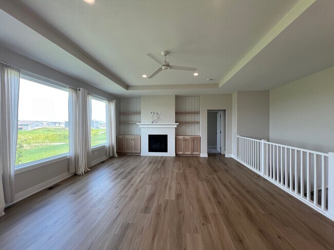 Building Photo - 460 NW Gracewood Dr