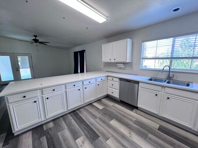 Building Photo - 17820 Boxelder Ct
